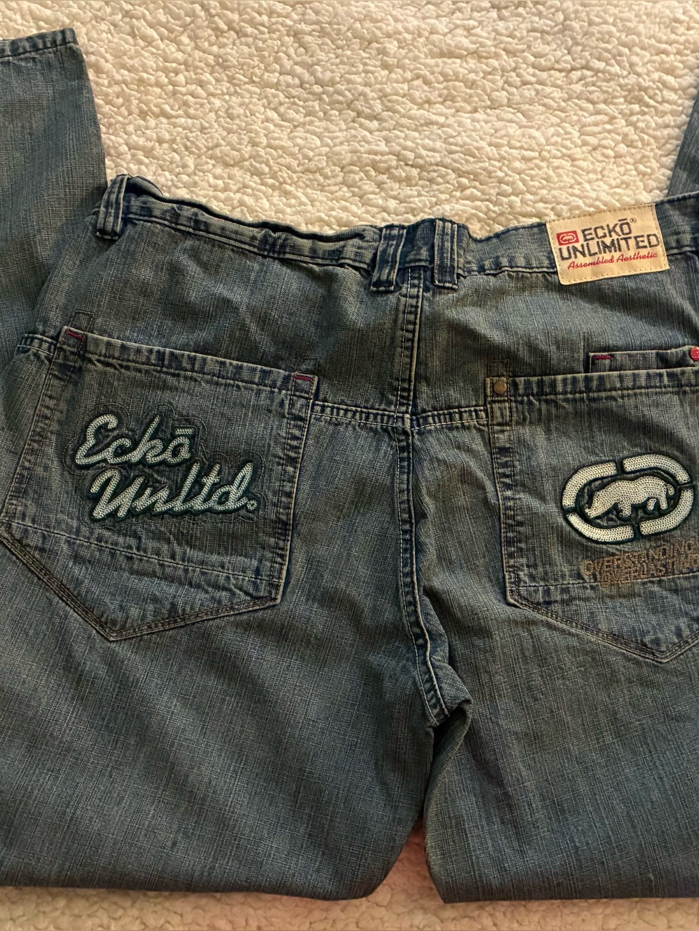 Ecko Unlimited Men's Vintage Faded Blue Embroidered Back-Pocket Jeans